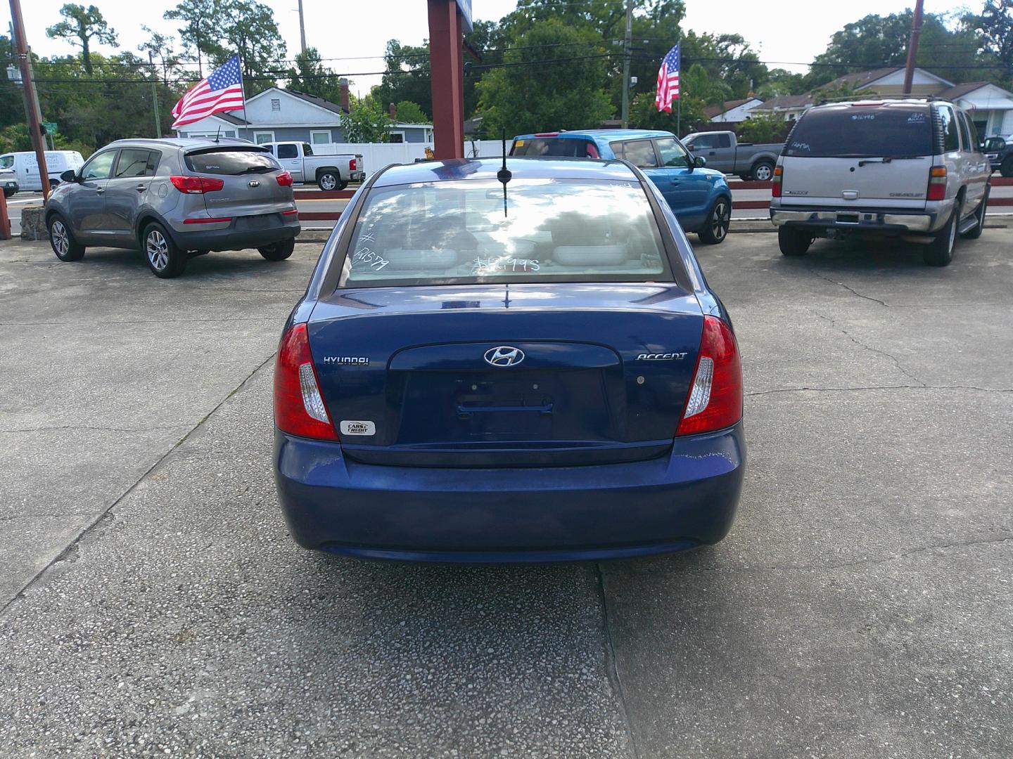 2010 BLUE HYUNDAI ACCENT GLS (KMHCN4AC6AU) , located at 10405 Abercorn Street, Savannah, GA, 31419, (912) 921-8965, 31.988262, -81.131760 - Photo#3